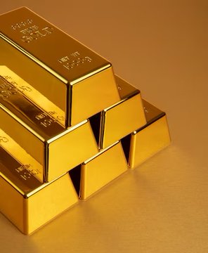 Gold Extends Rally to $4,607 as It Cements Lead Over Treasuries
